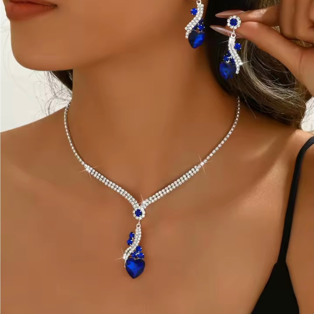 Elegant Blue Crystal Heart Pendant Necklace and Earrings Set